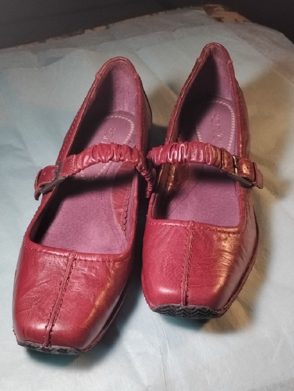 Antia Burgundy Leather slip in wedge 7.5w